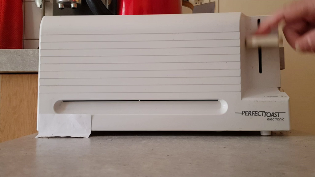 Grille-pain ne tient pas en bas